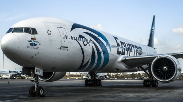 Egypt Air самолётини гаровга олган қароқчи Ларнакада ушлаб турилади