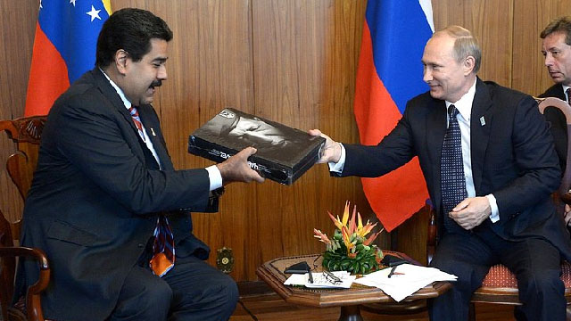 Венесуэла президенти тинчлик учун мукофот жорий этиб, уни Путинга топширмоқчи