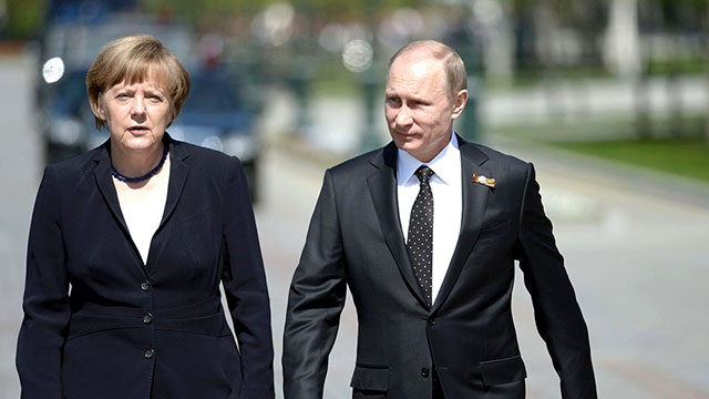 Путин ва Меркель телефон орқали суҳбатлашди