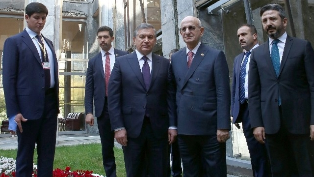 Фото: Шавкат Мирзиёев Туркия парламентига ташриф буюрди