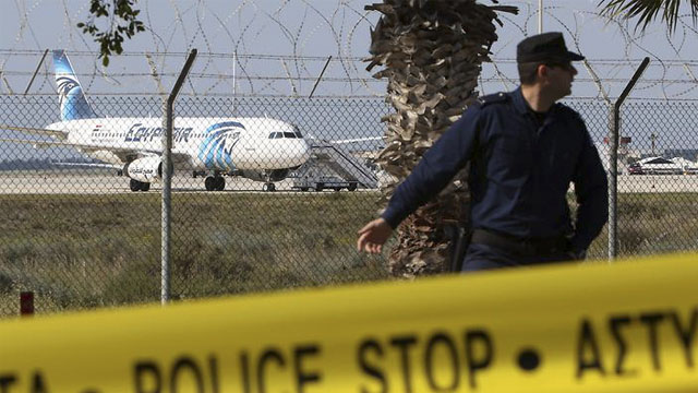 Egypt Air самолётини гаровга олган Самаҳа  Кипрдан сиёсий бошпана сўради