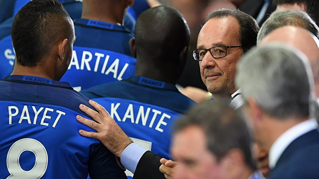 Франция президенти футбол бўйича терма жамоа вакилларини тушликка таклиф этди