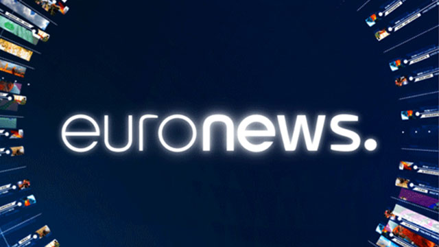 Телеканал ев. Логотип канала euronews. Телеканал евроньюс. Логотип телеканала Евроновости. Евроньюс заставка.