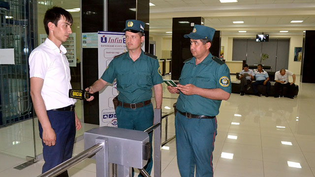 Шавкат Мирзиёев орган ходимларининг ишини қониқарсиз деб баҳолади