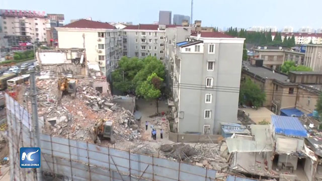 Видео: Хитойда турар жой биноси қулади, қурбонлар бор