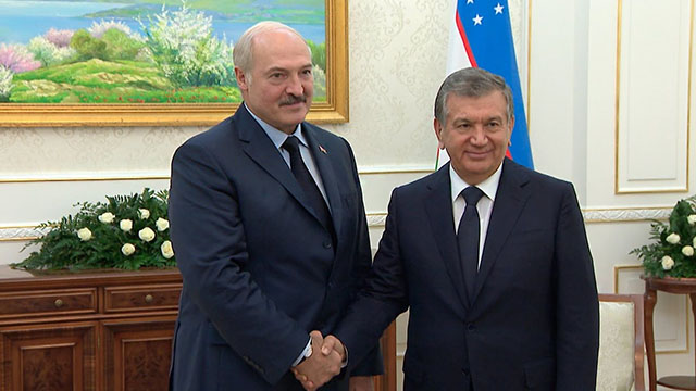 Лукашенко Мирзиёевга: “Беларусда сизни доно давлат арбоби сифатида билишади”