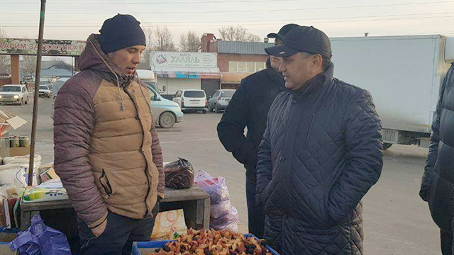 Фото: Давлат маслаҳатчиси Новосибирскда, ёнида Мирза Азизов ҳам бор...