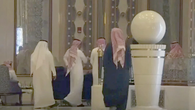 Фото: Саудия Арабистонида қўлга олинган шаҳзодалар “қамоқда” қандай яшашяпти? 