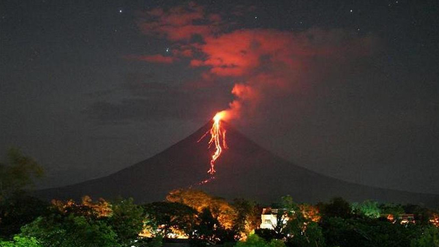Филиппинда Майон вулқони отилди
