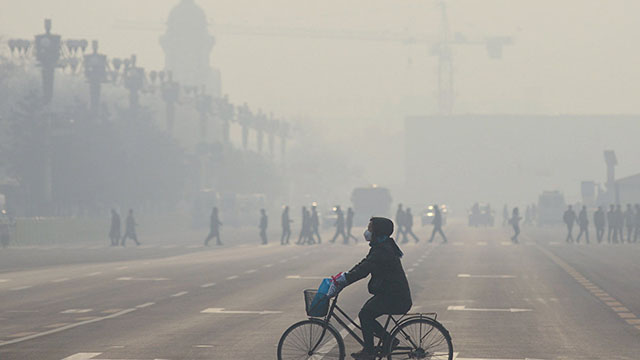 Пекинда сариқ туман тревогаси эълон қилинди